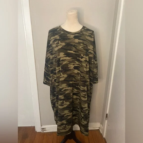 SHEIN camo dress - Picture 2 of 4
